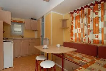 Camping Szálloda *
